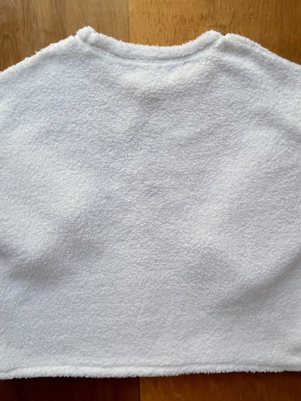 HELLO KITTY SANRIO FLEECE SLEEPWEAR SWEATER Women’s sz 2X White Faux Fur - Picture 3 of 10